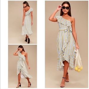 LuLu’s High Tide Yellow Striped One Shoulder Midi Dress